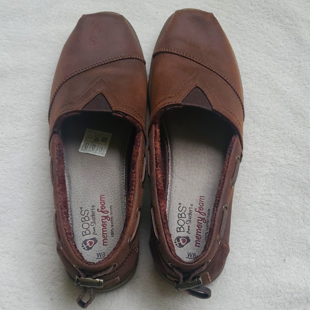 Bobs by Skecher memory foam size 8 brown